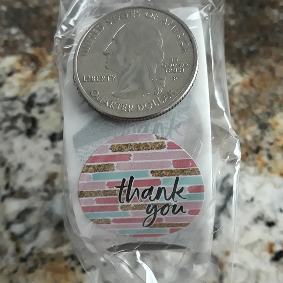 500ct ROLL, THANK YOU STICKERS    8 DESIGN each roll,  QUARTER SIZE - Picture 3 of 4